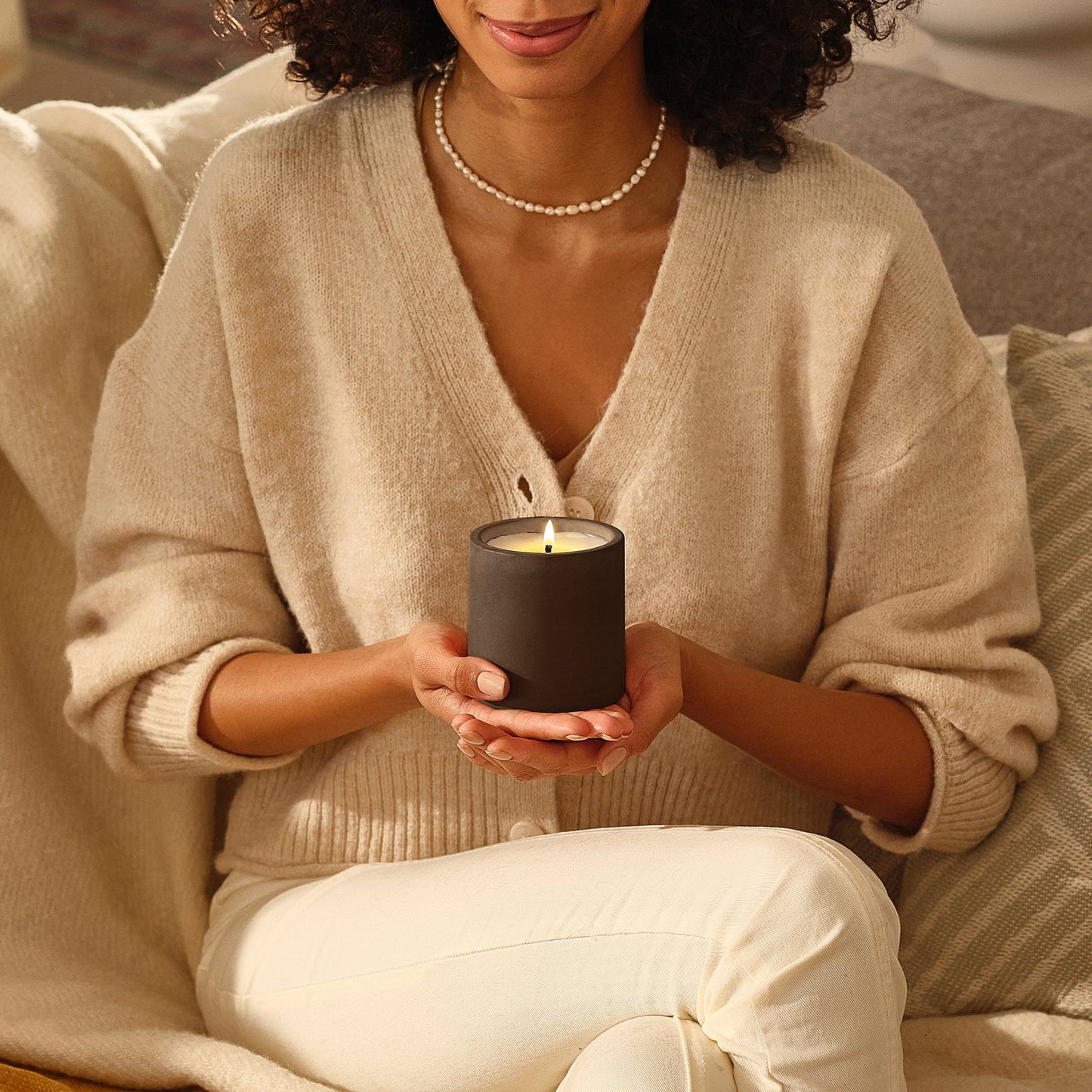 Свічка ароматична з соєвого воску в бетонній ємності Антрацит